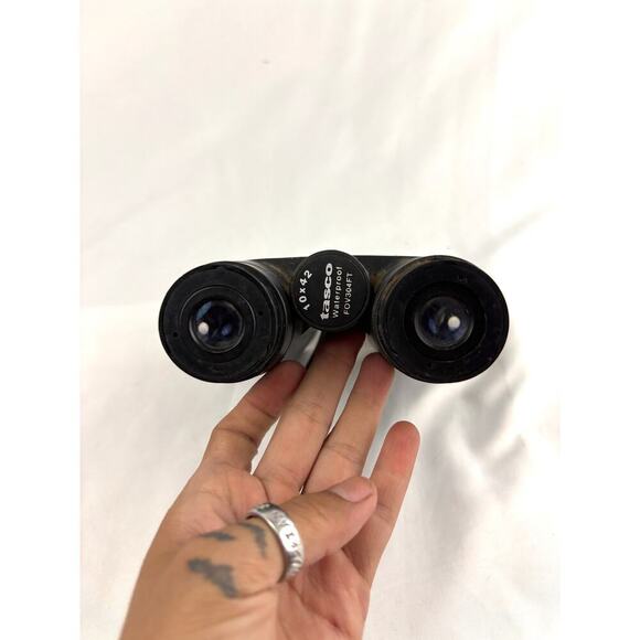 Tasco Sierra 10x42 FOV 304 FT Binoculars Waterproof - Picture 4 of 13